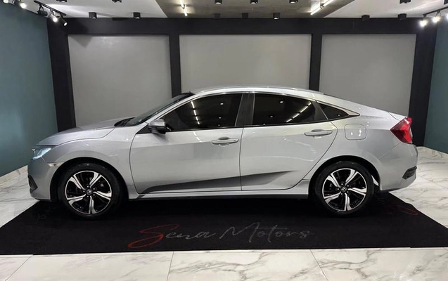 imagem-https://www.socarrao.com.br/sc-vehicle-images-prod/3020320/1789658350460-8335088_8_B_9cf603904c.jpeg