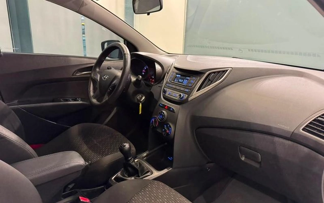 imagem-https://www.socarrao.com.br/sc-vehicle-images-prod/3020379/1789498443509-8341723_14_B_156c36239f.jpeg