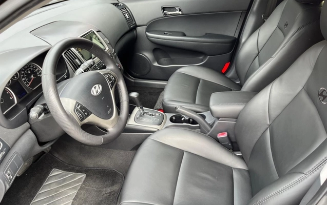 imagem-https://www.socarrao.com.br/sc-vehicle-images-prod/3020816/1785861590941-Cb46koXqp2h9pFGF10fbN9n6WsjnJPs2.jpg