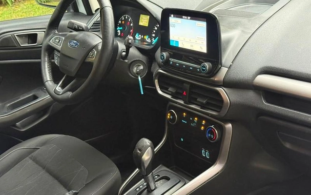 imagem-https://www.socarrao.com.br/sc-vehicle-images-prod/3020877/1787763871683-8300045_14_B_e7bff60169.jpeg