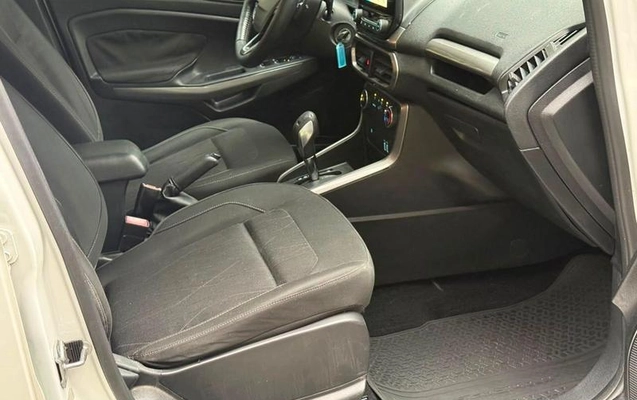 imagem-https://www.socarrao.com.br/sc-vehicle-images-prod/3020877/1787763871685-8300045_12_B_c332d3ca2f.jpeg