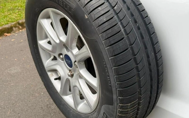 imagem-https://www.socarrao.com.br/sc-vehicle-images-prod/3020877/1787763871690-8300045_17_B_13921e075d.jpeg