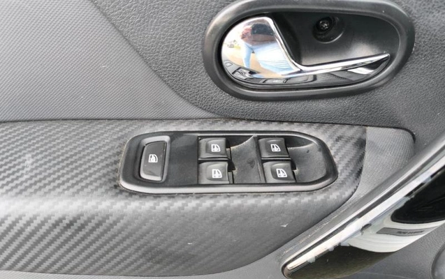 imagem-https://www.socarrao.com.br/sc-vehicle-images-prod/3021146/1786112430241-8344903_13_B_086f290cb9.jpeg