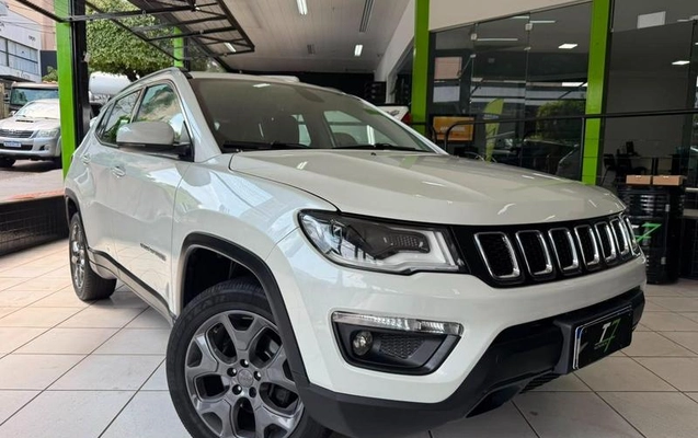 imagem-https://www.socarrao.com.br/sc-vehicle-images-prod/3021596/1790004284141-8342000_0_B_c88e5dba8f.jpeg
