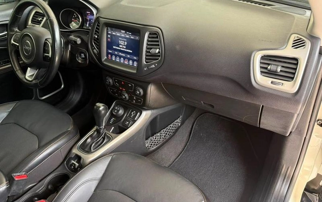 imagem-https://www.socarrao.com.br/sc-vehicle-images-prod/3021596/1790004284156-8342000_5_B_4a35725341.jpeg