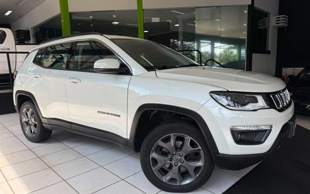 imagem-https://www.socarrao.com.br/sc-vehicle-images-prod/3021596/1790004284164-8342000_12_B_3bd047ed40.jpeg