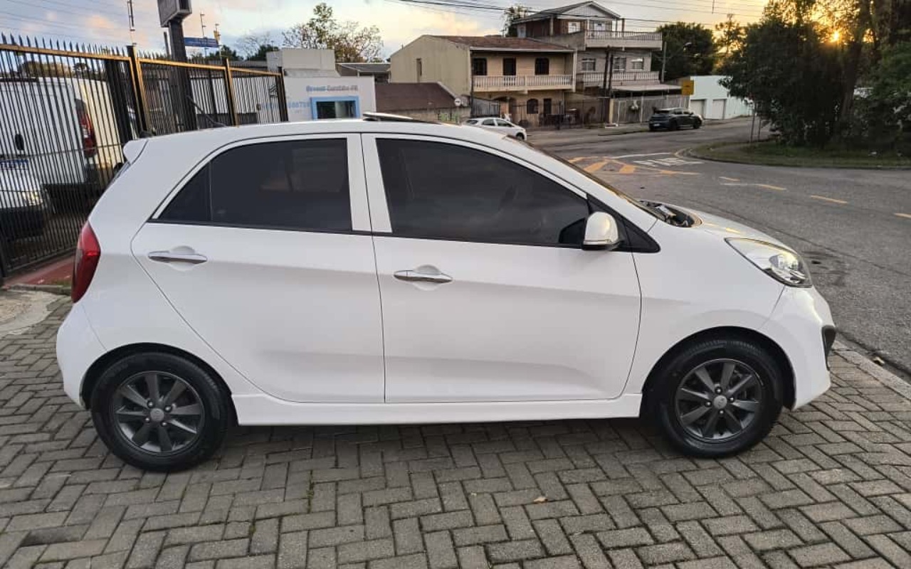 imagem-https://www.socarrao.com.br/sc-vehicle-images-prod/3022910/1785795992177-V2hhdHNBcHAgSW1hZ2UgMjAyNS0xMC0yNSBhdCAxNi41OS4xOSAoMSkuanBlZw.jpeg