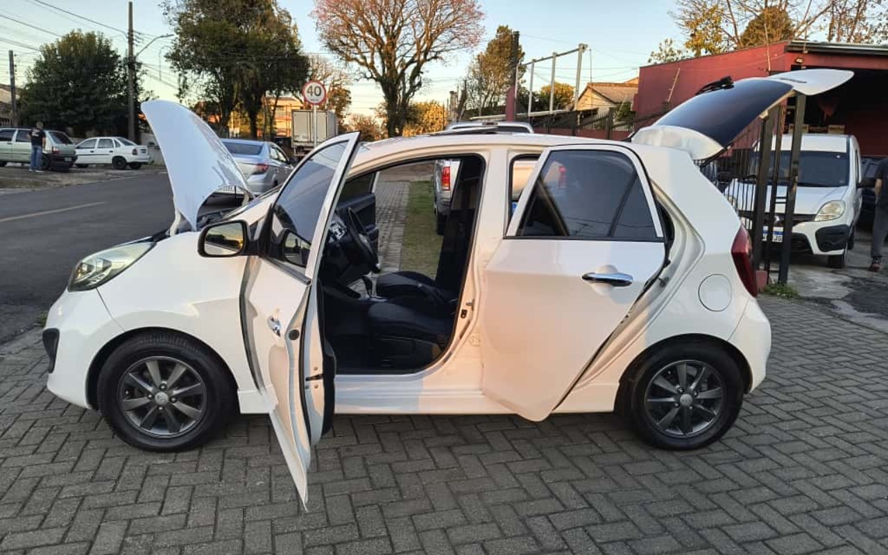 imagem-https://www.socarrao.com.br/sc-vehicle-images-prod/3022910/1785795992554-V2hhdHNBcHAgSW1hZ2UgMjAyNS0xMC0yNSBhdCAxNi41OS4yMCAoMikuanBlZw.jpeg