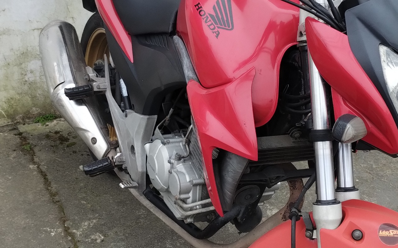 Honda CB 300R/ 300R FLEX 2015 Vermelho — foto 1 de 3