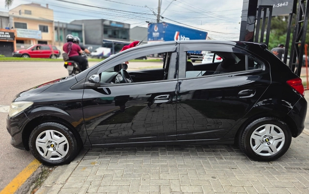 imagem-https://www.socarrao.com.br/sc-vehicle-images-prod/3037146/1785847828314-MjAyNjA4MDNfMTY1OTAxLmpwZw.jpg