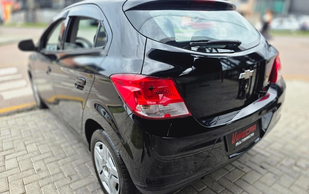 imagem-https://www.socarrao.com.br/sc-vehicle-images-prod/3037146/1785847828365-MjAyNjA4MDNfMTY1OTE2LmpwZw.jpg
