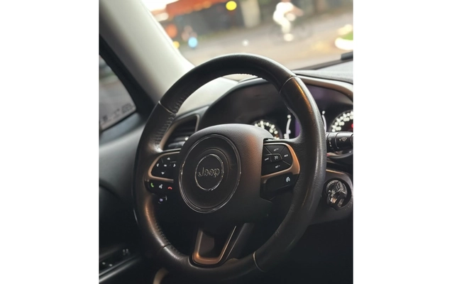 imagem-https://www.socarrao.com.br/sc-vehicle-images-prod/3037724/1785848266117-3_095711.jpg