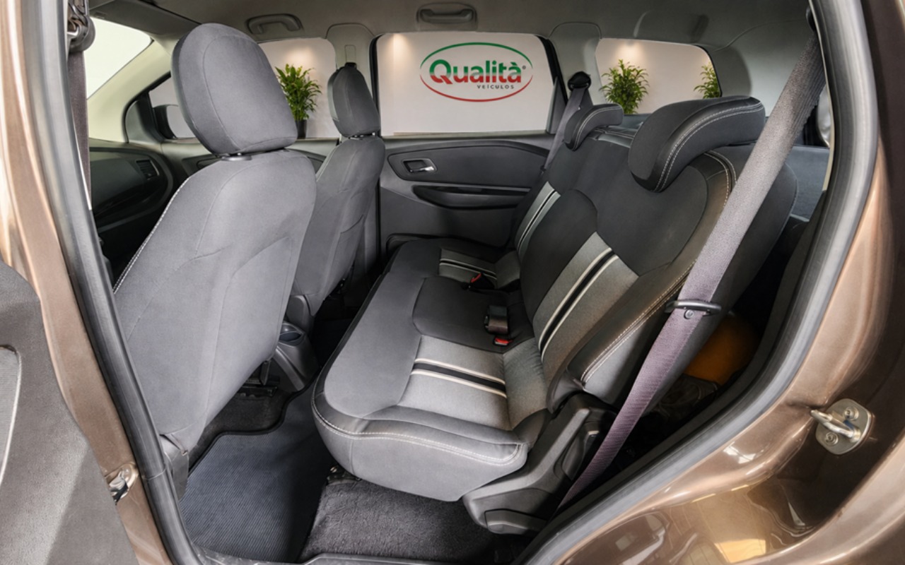 imagem-https://www.socarrao.com.br/sc-vehicle-images-prod/3037824/1788380186592-MTMucG5n.png
