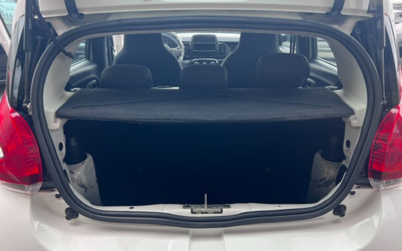imagem-https://www.socarrao.com.br/sc-vehicle-images-prod/3038465/1785850710090-YjQ2ZjM4MjYtMWJiOS00Yjg4LWI0MTgtZjE5MzEzYzFlZDc2LmpwZw.jpg
