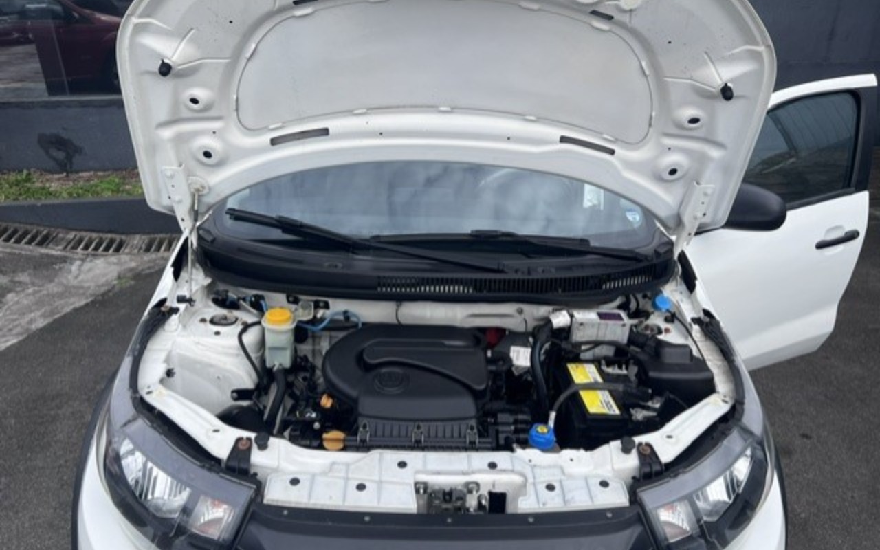 imagem-https://www.socarrao.com.br/sc-vehicle-images-prod/3038465/1785850710165-ZGRmYWYxNzEtZTMwNS00NDhhLThjNWEtZTI3YzY3MTMwYWZjLmpwZw.jpg