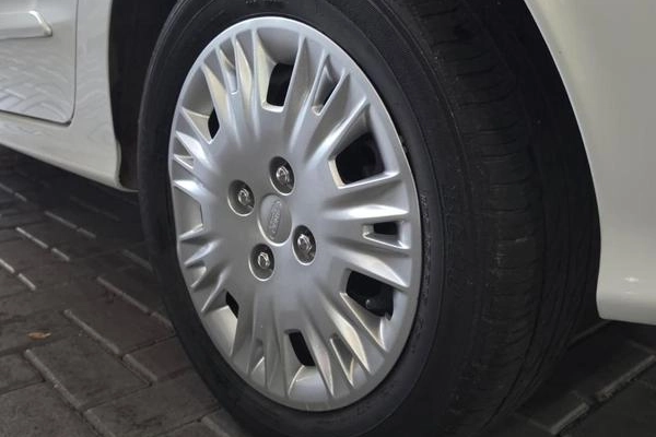 imagem-https://www.socarrao.com.br/sc-vehicle-images-prod/3038490/1785854706021-8346078_13_B_1881537189.jpeg