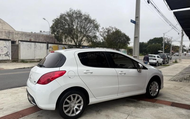 imagem-https://www.socarrao.com.br/sc-vehicle-images-prod/3038592/1785851130194-8330541_5_B_b2f12c96f5.jpeg