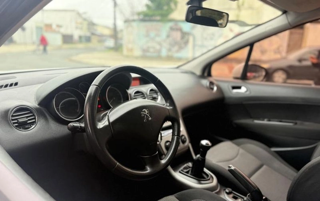 imagem-https://www.socarrao.com.br/sc-vehicle-images-prod/3038592/1785851130199-8330541_9_B_1290034144.jpeg