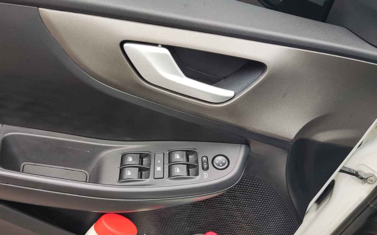 imagem-https://www.socarrao.com.br/sc-vehicle-images-prod/3038803/1785852313084-V2hhdHNBcHAgSW1hZ2UgMjAyNi0wOC0wNCBhdCAxMS4wMC4xNy5qcGVn.jpeg