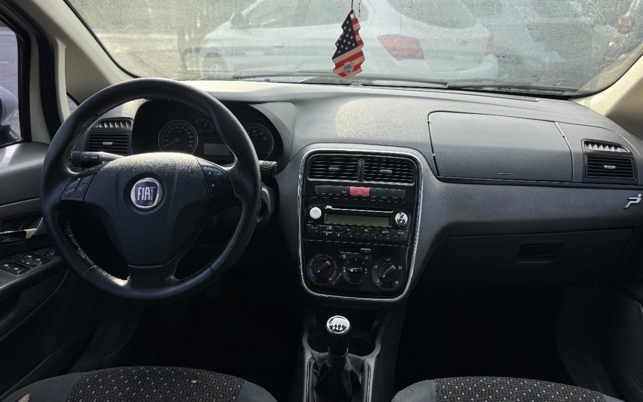 imagem-https://www.socarrao.com.br/sc-vehicle-images-prod/3039015/1785852070509-SU1HXzY3NzAuanBlZw.jpeg