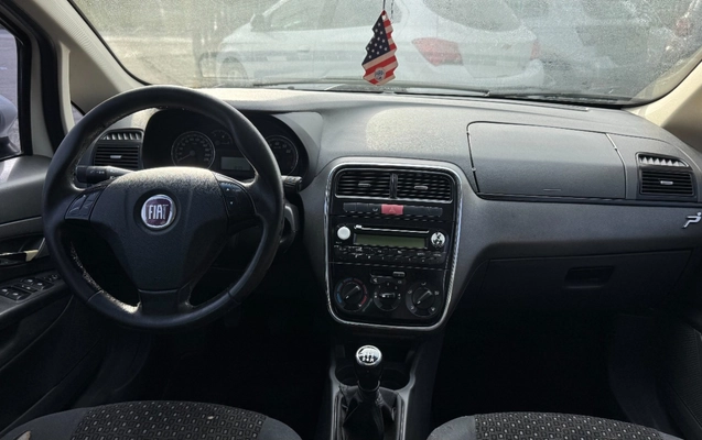 imagem-https://www.socarrao.com.br/sc-vehicle-images-prod/3039015/1785852070509-SU1HXzY3NzAuanBlZw.jpeg