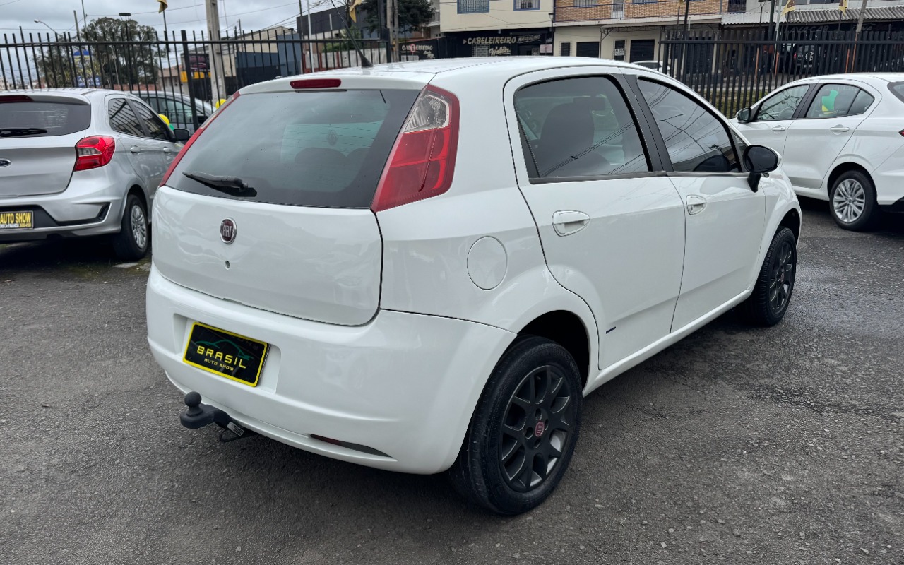 imagem-https://www.socarrao.com.br/sc-vehicle-images-prod/3039015/1789829608263-SU1HXzkzNjMuanBlZw.jpeg
