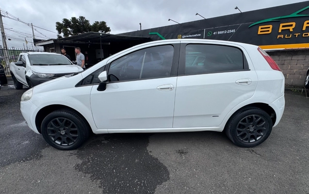 imagem-https://www.socarrao.com.br/sc-vehicle-images-prod/3039015/1789829608656-SU1HXzkzNjcuanBlZw.jpeg