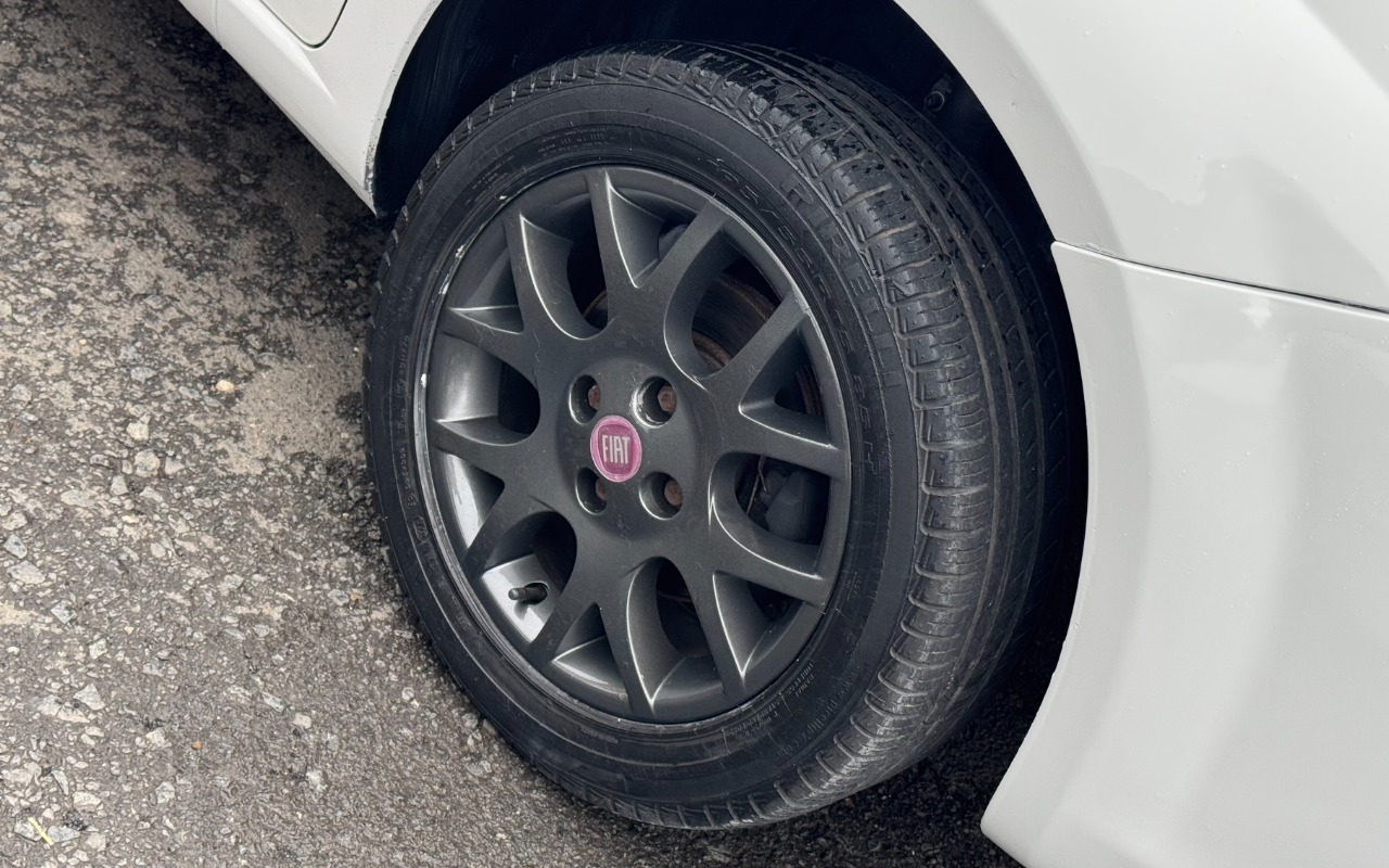 imagem-https://www.socarrao.com.br/sc-vehicle-images-prod/3039015/1789829609008-SU1HXzkzNzAuanBlZw.jpeg
