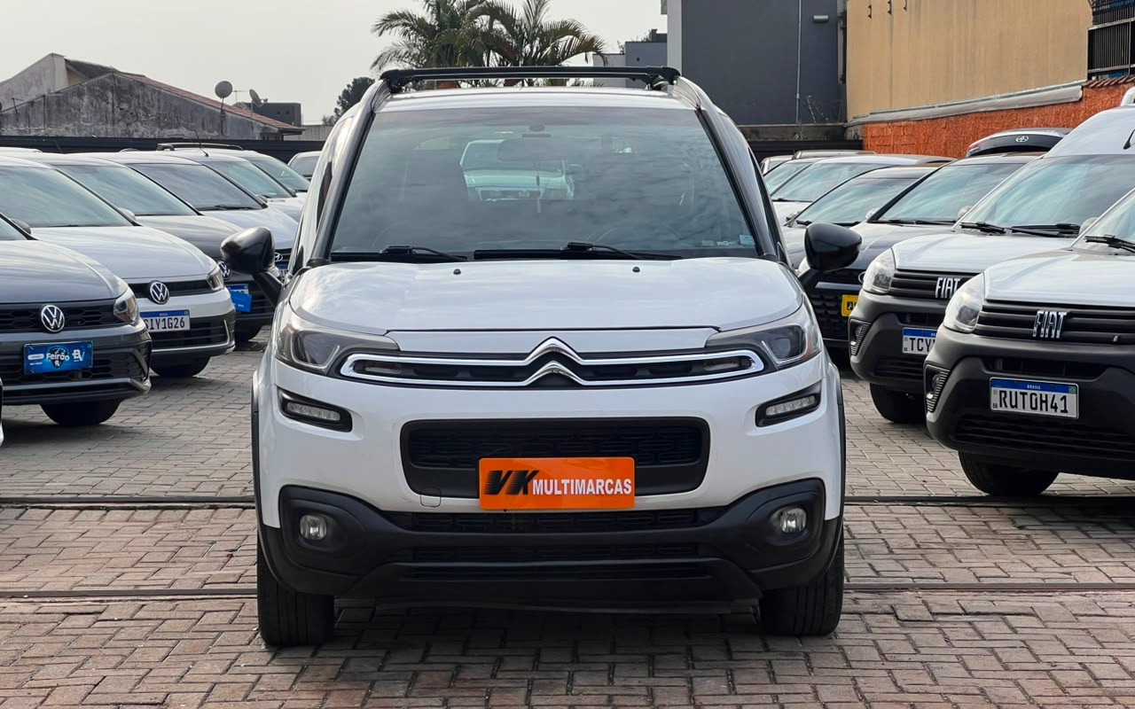 imagem-https://www.socarrao.com.br/sc-vehicle-images-prod/3039031/1785852128458-V2hhdHNBcHAgSW1hZ2UgMjAyNi0wOC0wNCBhdCAxMC4wNi41MCAoMSkuanBlZw.jpeg