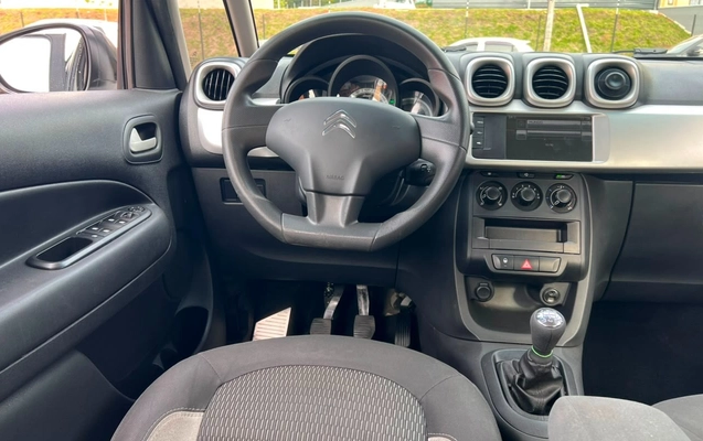 imagem-https://www.socarrao.com.br/sc-vehicle-images-prod/3039031/1785852128819-V2hhdHNBcHAgSW1hZ2UgMjAyNi0wOC0wNCBhdCAxMC4wNi41MSAoNCkuanBlZw.jpeg