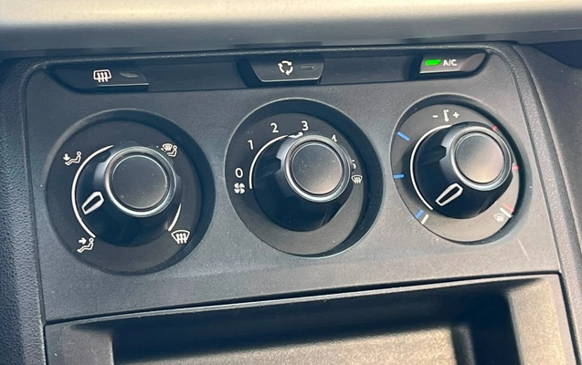 imagem-https://www.socarrao.com.br/sc-vehicle-images-prod/3039031/1785852129069-V2hhdHNBcHAgSW1hZ2UgMjAyNi0wOC0wNCBhdCAxMC4wNi41Mi5qcGVn.jpeg