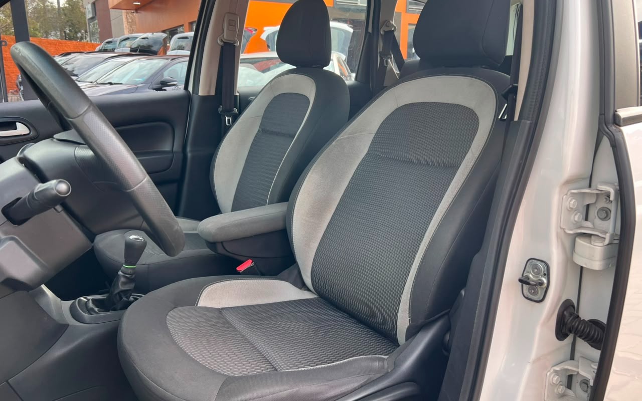 imagem-https://www.socarrao.com.br/sc-vehicle-images-prod/3039031/1785852129762-V2hhdHNBcHAgSW1hZ2UgMjAyNi0wOC0wNCBhdCAxMC4wNi41MyAoMSkuanBlZw.jpeg