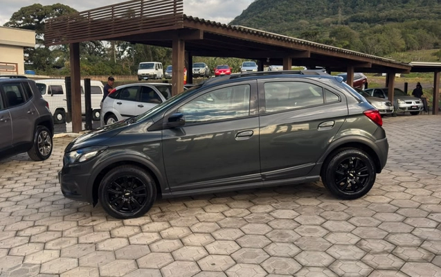 imagem-https://www.socarrao.com.br/sc-vehicle-images-prod/3039071/1785852193782-NOzNS56GzJgugtQG67pnZnc3ui7jM0Ro.jpg