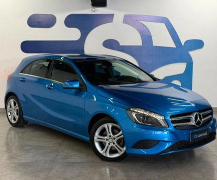 Mercedes-Benz A-200 1.6 TB/Flex Aut. 2015 Azul — foto 1 de 3