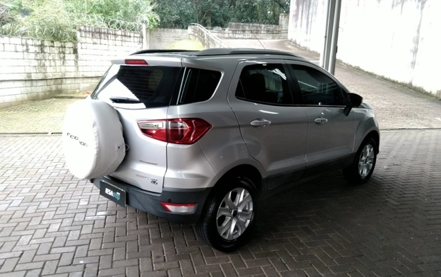 imagem-https://www.socarrao.com.br/sc-vehicle-images-prod/3039529/1785853386187-8vOuWkb0c43vyELdIIcwbMsk6P9BBevK.jpg