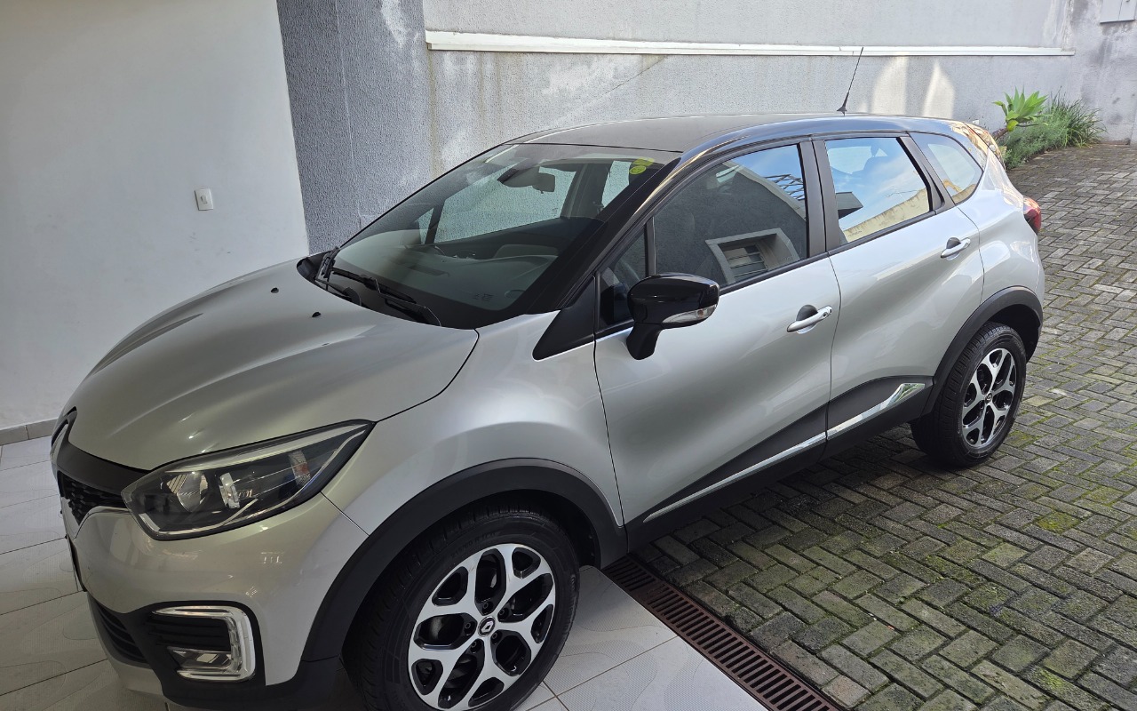 Renault Captur 2019 Prata — foto 1 de 3