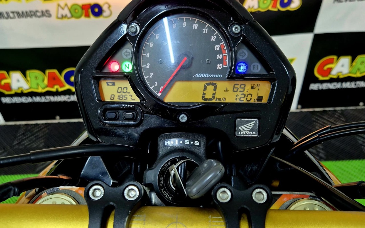 imagem-https://www.socarrao.com.br/sc-vehicle-images-prod/3040183/1785855059852-SU1HLTIwMjYwNjA0LVdBMDAxNigxKS5qcGc.jpg