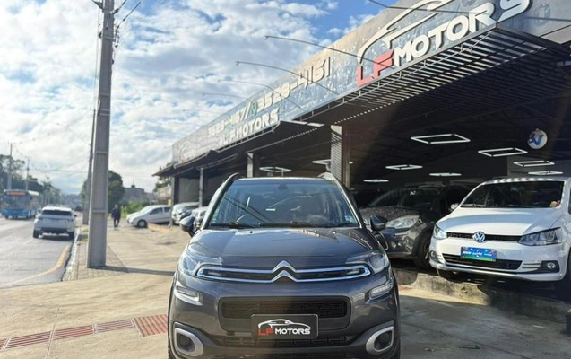 imagem-https://www.socarrao.com.br/sc-vehicle-images-prod/3040184/1789574319255-8134147_6_B_dc62d41976.jpeg