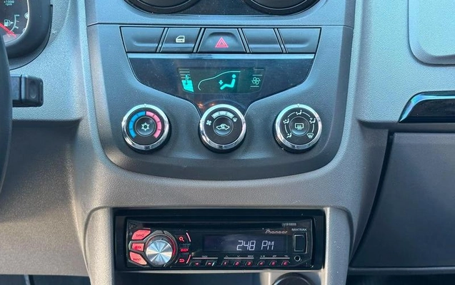 imagem-https://www.socarrao.com.br/sc-vehicle-images-prod/3040466/1789064577616-8282836_12_B_47379a6fa1.jpeg