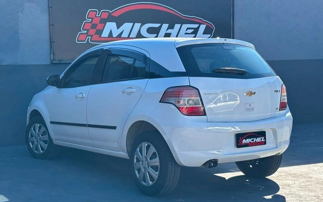 imagem-https://www.socarrao.com.br/sc-vehicle-images-prod/3040466/1789064577618-8282836_13_B_64a7b1e7bf.jpeg