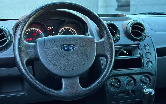 imagem-https://www.socarrao.com.br/sc-vehicle-images-prod/3040522/1787931703814-8308817_9_B_608038f9da.jpeg