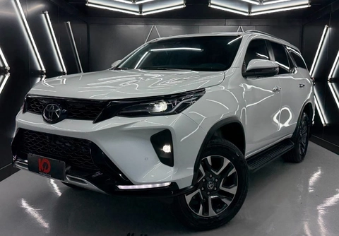 Toyota Hilux SW4 2024 Branco — foto 1 de 3