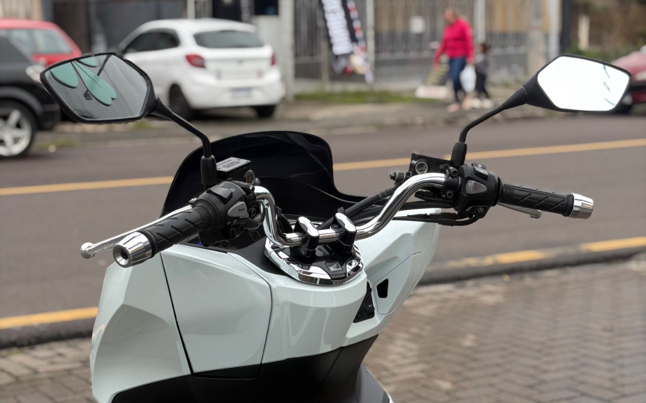 imagem-https://www.socarrao.com.br/sc-vehicle-images-prod/3041157/1786042369486-SU1HXzA2MzEuanBlZw.jpeg