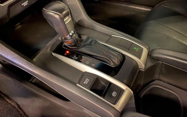 imagem-https://www.socarrao.com.br/sc-vehicle-images-prod/3041816/1789485023924-8346767_7_B_a0c9895335.jpeg