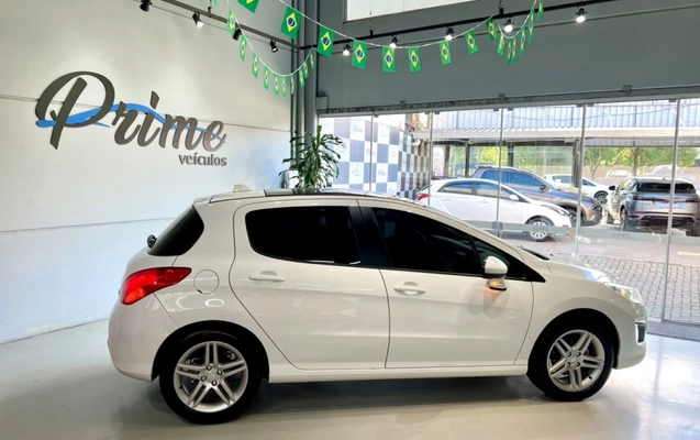 imagem-https://www.socarrao.com.br/sc-vehicle-images-prod/3042435/1785861087191-5_035318.jpg