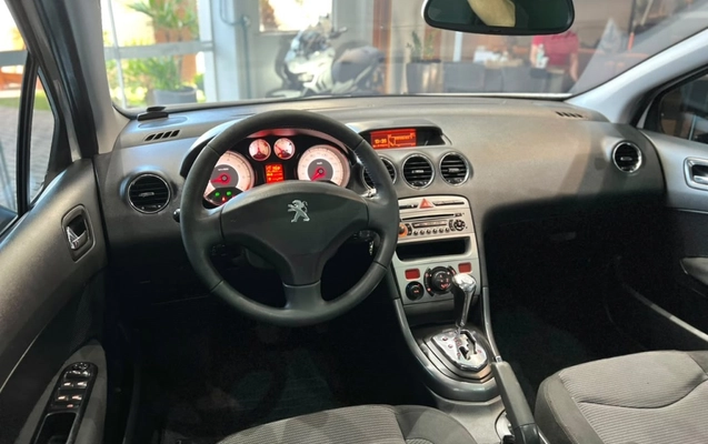 imagem-https://www.socarrao.com.br/sc-vehicle-images-prod/3042435/1785861087197-10_035318.jpg