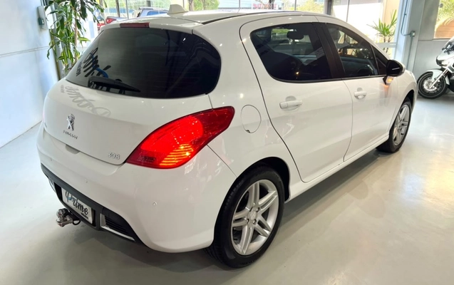 imagem-https://www.socarrao.com.br/sc-vehicle-images-prod/3042435/1785861087199-13_035318.jpg