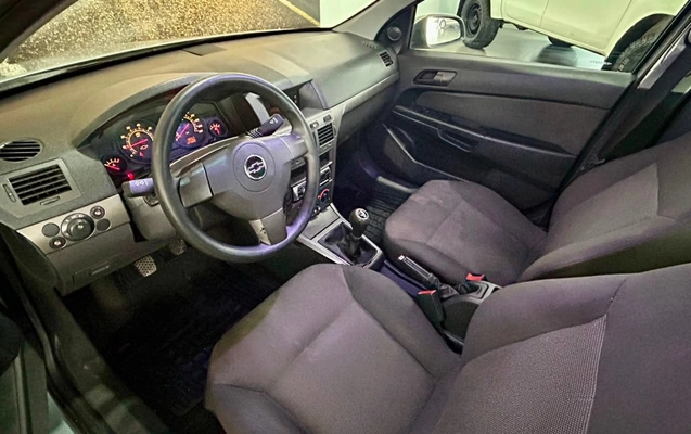imagem-https://www.socarrao.com.br/sc-vehicle-images-prod/3042704/1785861610787-e3ec5a94b72a412988d561c2730c0080_1785861559417.jpg