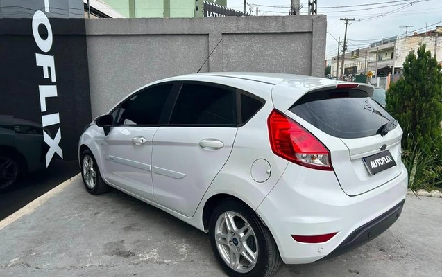 imagem-https://www.socarrao.com.br/sc-vehicle-images-prod/3042918/1785862415334-8347183_6_B_49dc53e509.jpeg