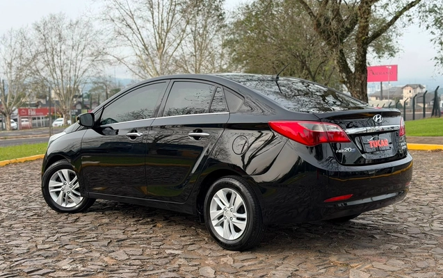 imagem-https://www.socarrao.com.br/sc-vehicle-images-prod/3042954/1787314891323-5f263abd-22b9-450c-bf2c-97b1e54322ed.jpg